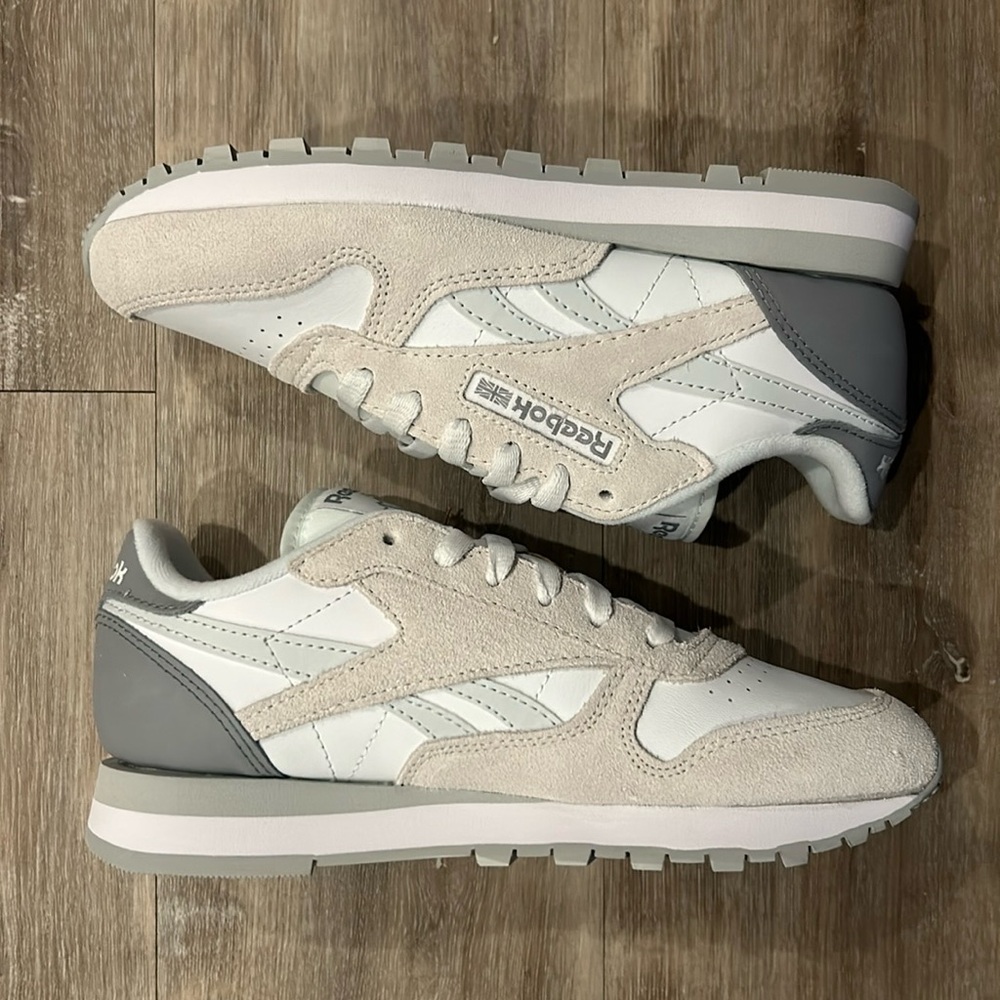 WoMen’s Reebok Sneakers